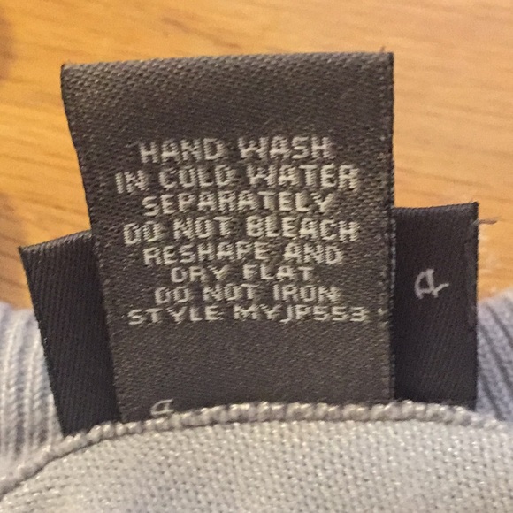 Gray Sweater - Short Sleeve - Small - Picture 9 of 9